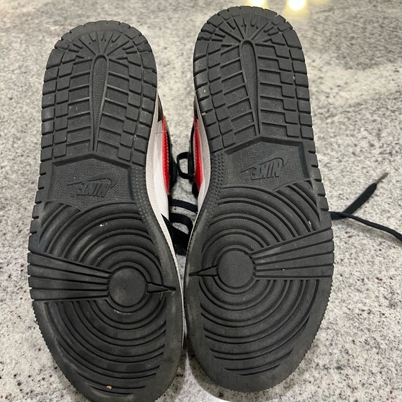 Authentic air Jordan 1 mid size 4 - Picture 4 of 6